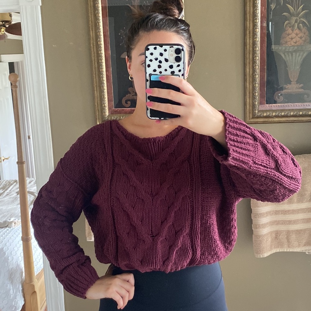 Free People chunky cable knit xs cropped sweater